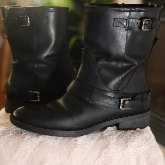 Enzo Angiolini Easharia Black Leather Buckle Zippered Motorcycle Boot - Picture 10 of 10